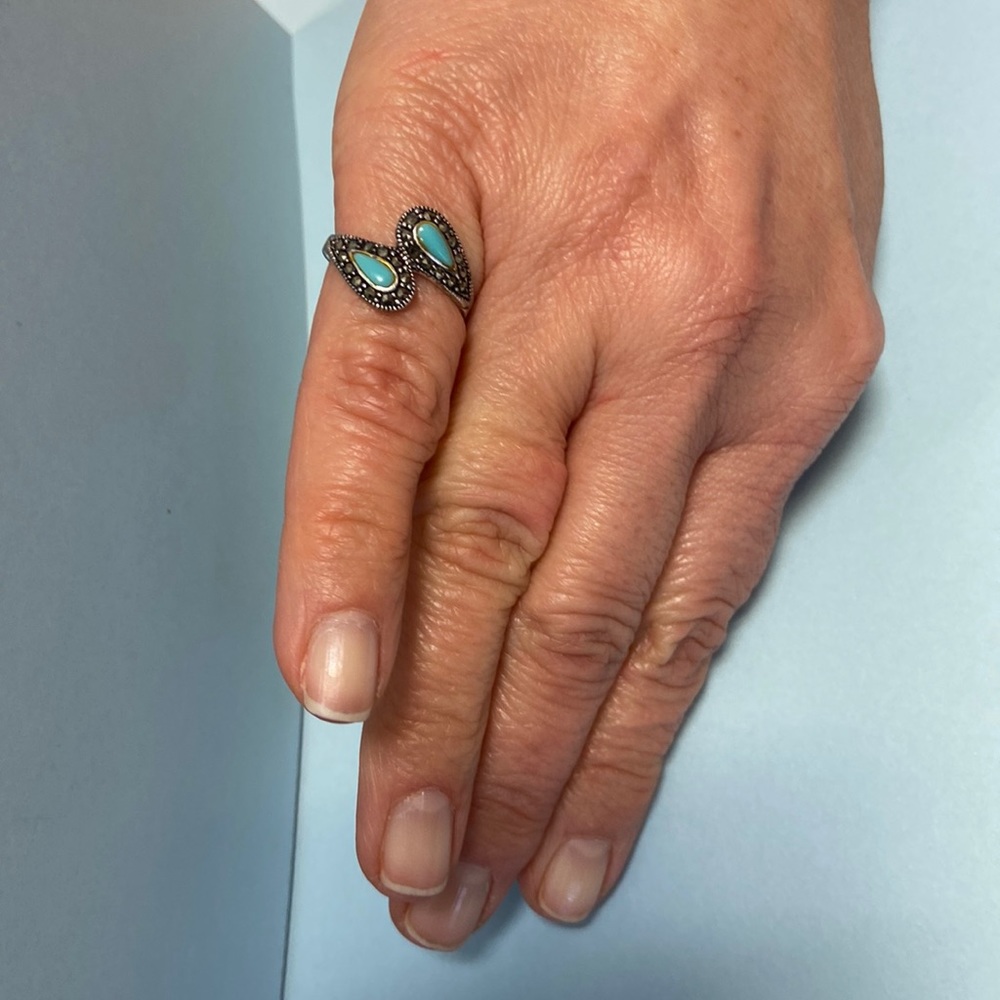 Sterling silver ring with turquoise size 6
